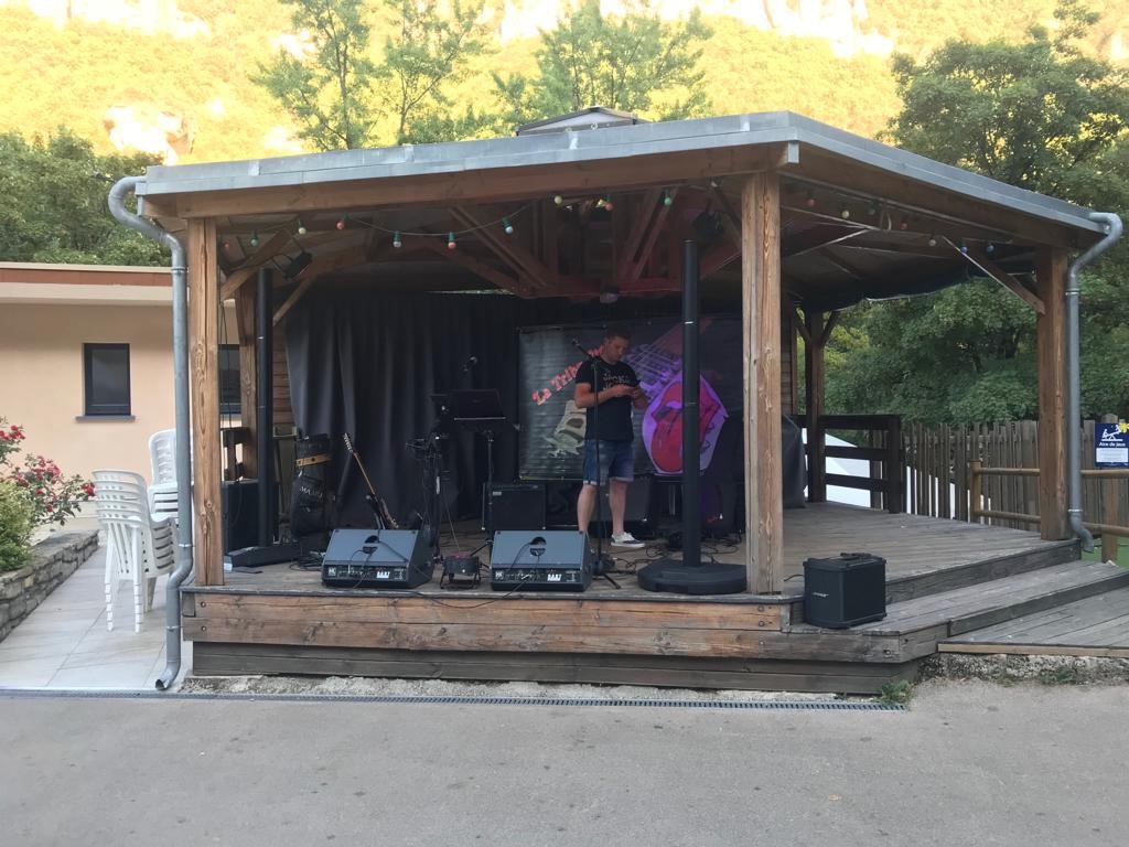 53BAB48E 748D 4F84 BC13 9B5AF48143BB